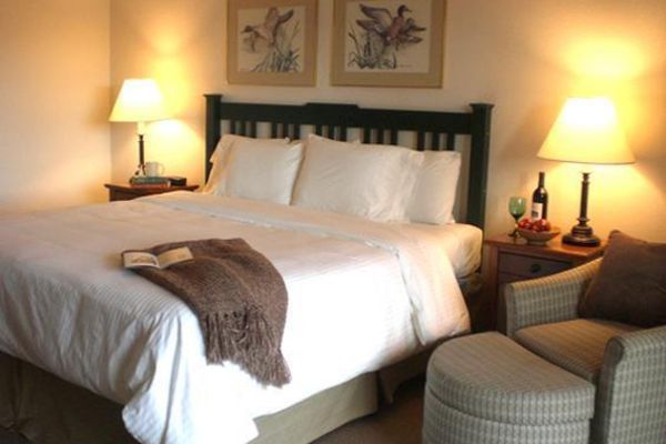 THE RIVERSIDE INN (Grants Pass)
